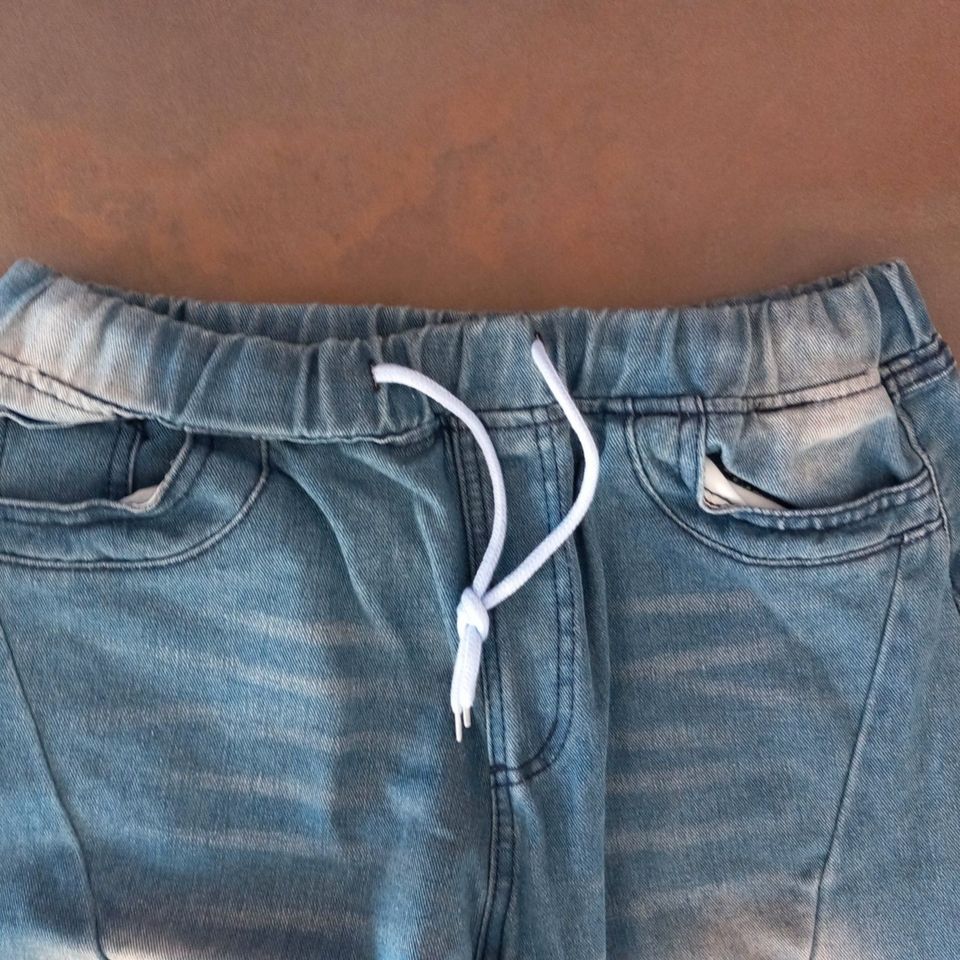 NEU, Jeans der Marke MISSLOOK mit Gummizug und Kordel, Gr.M in Bräunlingen