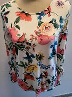 Shirt von Amisu, Blumendruck Hessen - Friedberg (Hessen) Vorschau