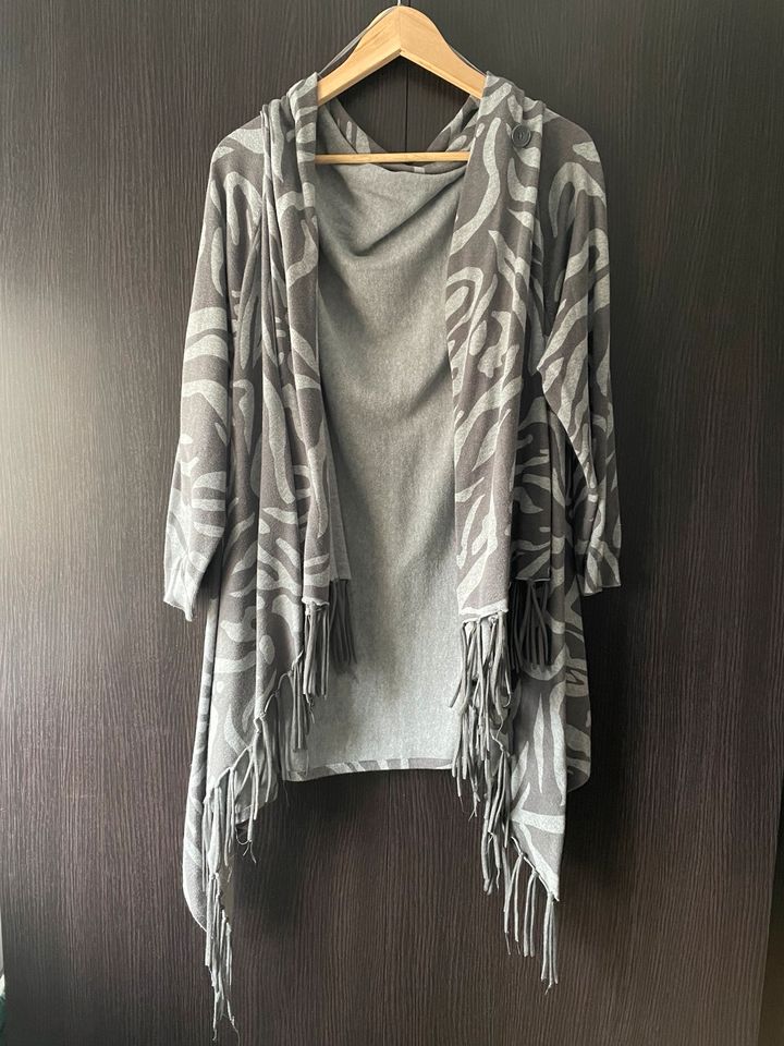 Stylischer Cardigan im Zebra Animal Stil **NEU** in Merseburg