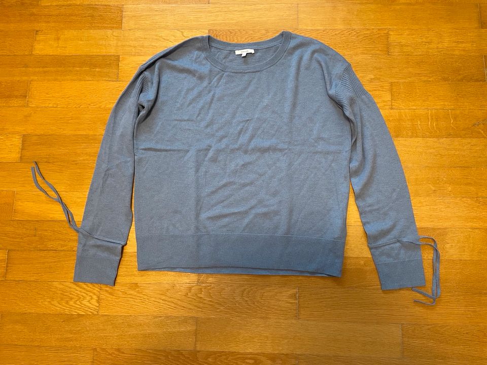 Opus Pullover hellblau mit Bändern an der Armen Gr. 40 in Herzebrock-Clarholz