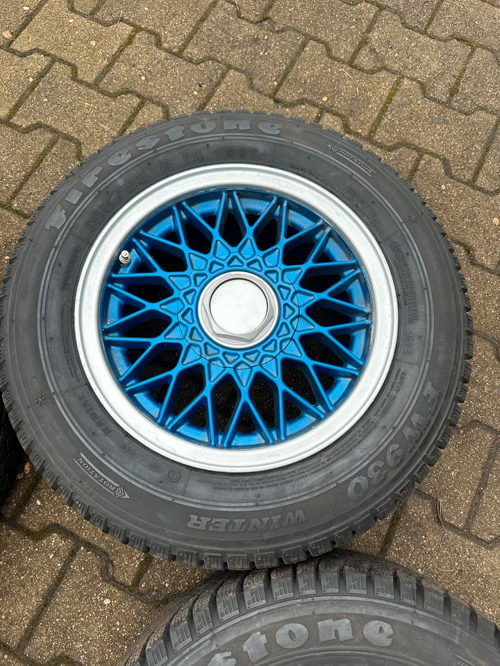 BMW e30 BBS 14 Zoll Edition Felgen neon-blau in Walzbachtal