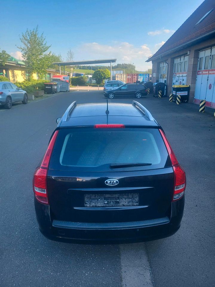 KIA CEED 1.6 CRDI mit Tüv, Euro5, Alufelgen, Klima, Navi, CD in Bad Hersfeld