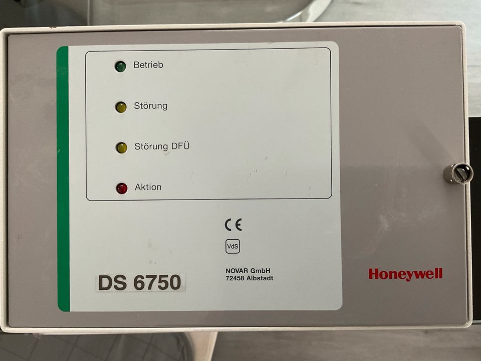 Honeywell DS6750 v9 im Gehäuse mit BMA Anschlussplatine in Radevormwald