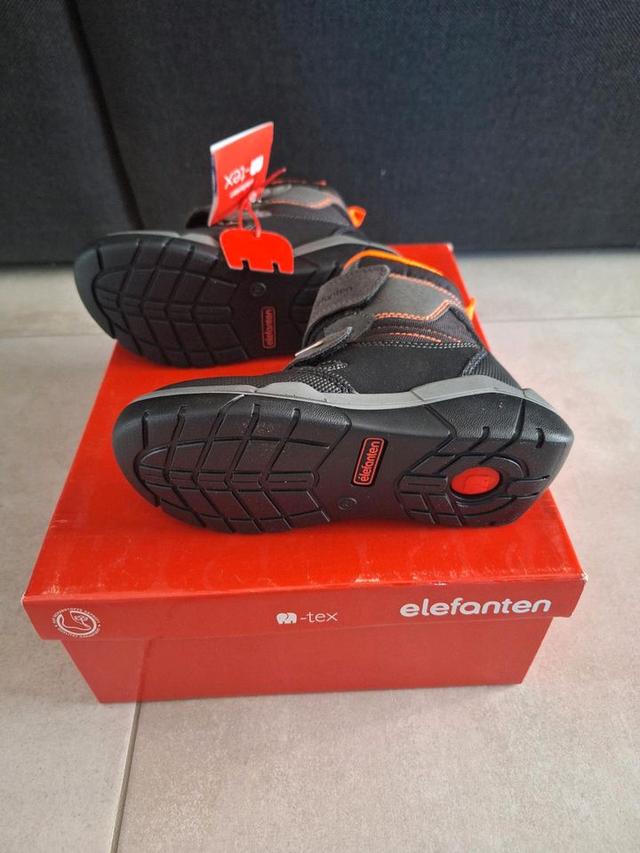 Kinderschuhe Stiefel Elefanten Gr. 28 absolut neu in Walsrode