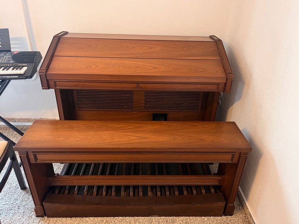 Orgel, elektrisch in Ferdinandshof