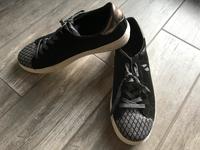 Sneaker Sketchers Gr. 39 (40) - Schwarz und Glitzer Leipzig - Dölitz-Dösen Vorschau