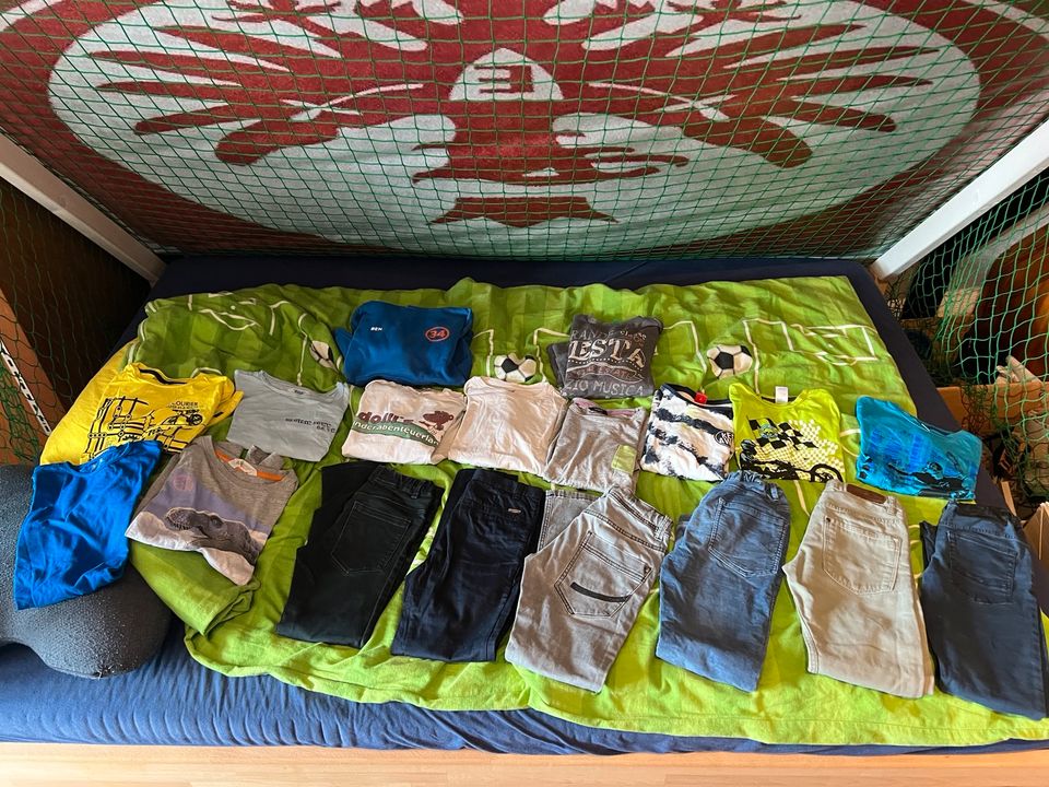 Klamotten Paket Jungs Gr 134/140 Hosen, Shirts, Hemden, Pullover in Altenstadt