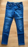 Mädchen Jeans Levi’s 711 Skinny 12y Größe 152 Hessen - Friedrichsdorf Vorschau