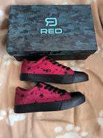 Sneakers Gr. 37 EMP Red rot Sterne ohne Schnürung Berlin - Lichtenberg Vorschau