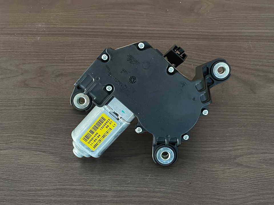 Opel Zafira C Heckscheibenwischer Hinten Wischer Motor 13256923 in  Nordrhein-Westfalen - Dorsten | Ersatz- & Reparaturteile | eBay  Kleinanzeigen ist jetzt Kleinanzeigen