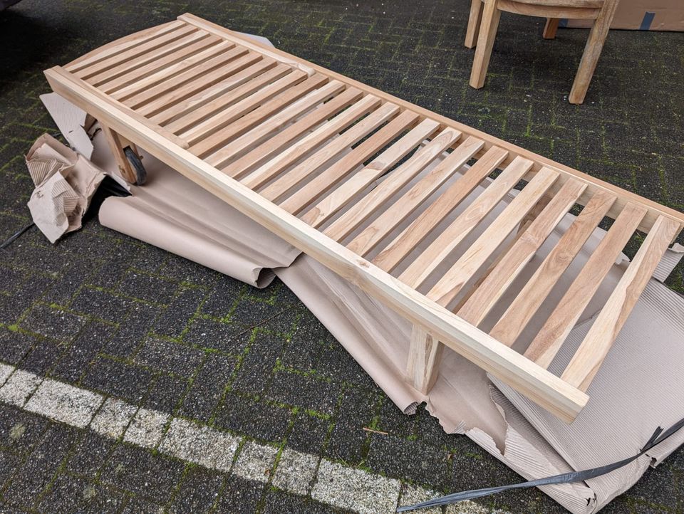 Teak Holz Rollliege Gartenliege verstellbar massiv Messing in Kiel