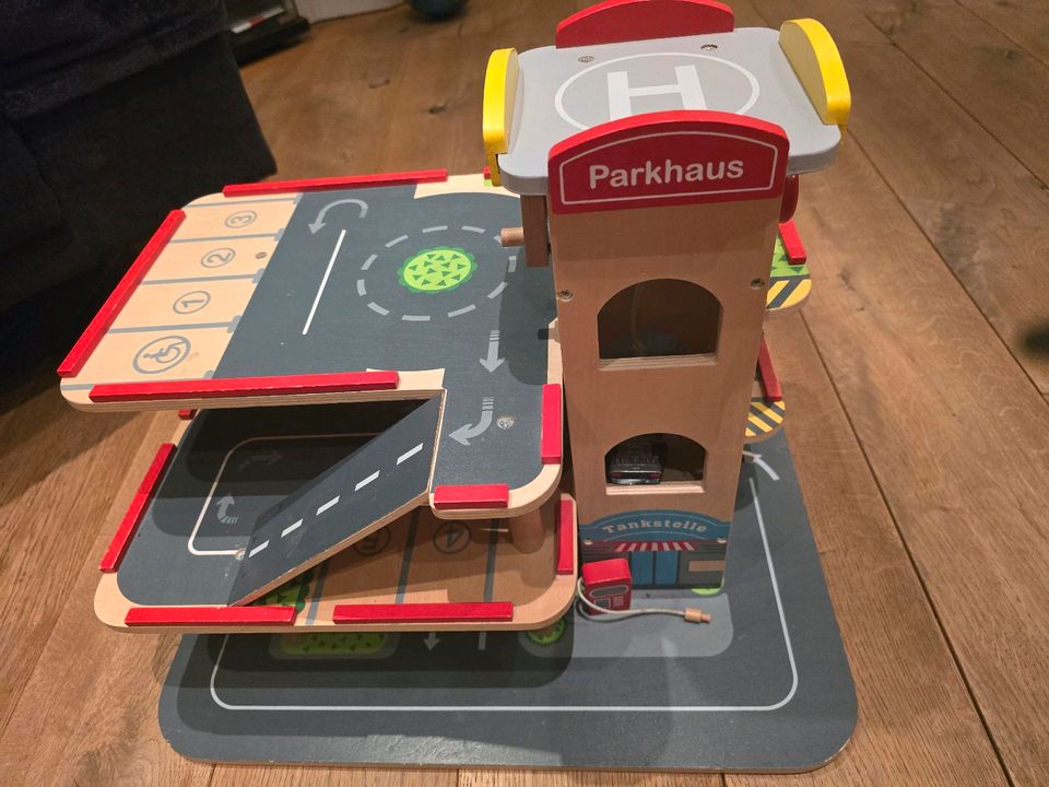 Parkhaus Parkgarage Holz myToys in Solingen