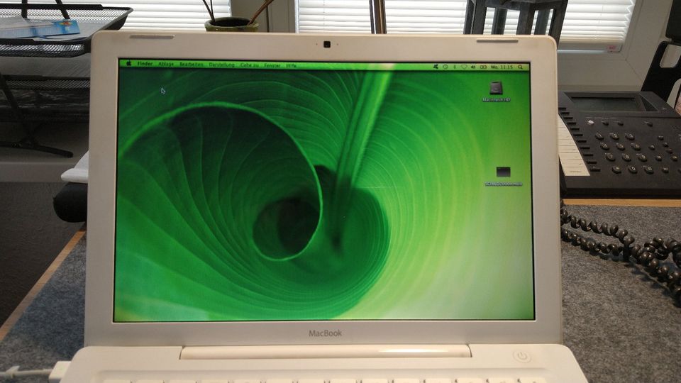 13“ MacBook mit Snow Leopard, Intel Core 2 Duo 2,4 Ghz in Wuppertal