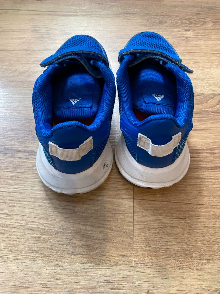 Adidas Sneaker Gr. 27 Jungen blau in Eschlkam