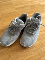 Nike Sportschuhe Schuhe Hessen - Wiesbaden Vorschau