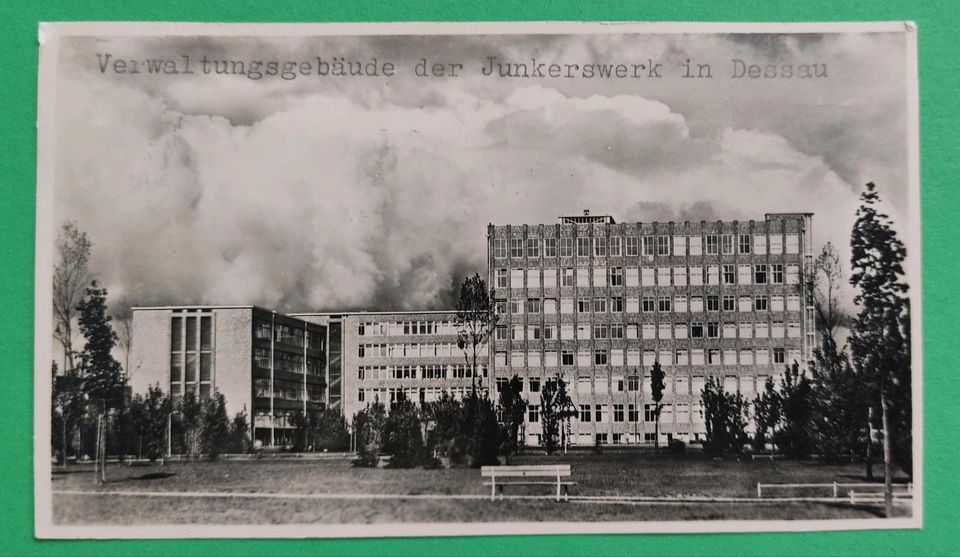 Postkarte/AK: Verwaltungsgebäude der Junkerswerk in Dessau in Berlin