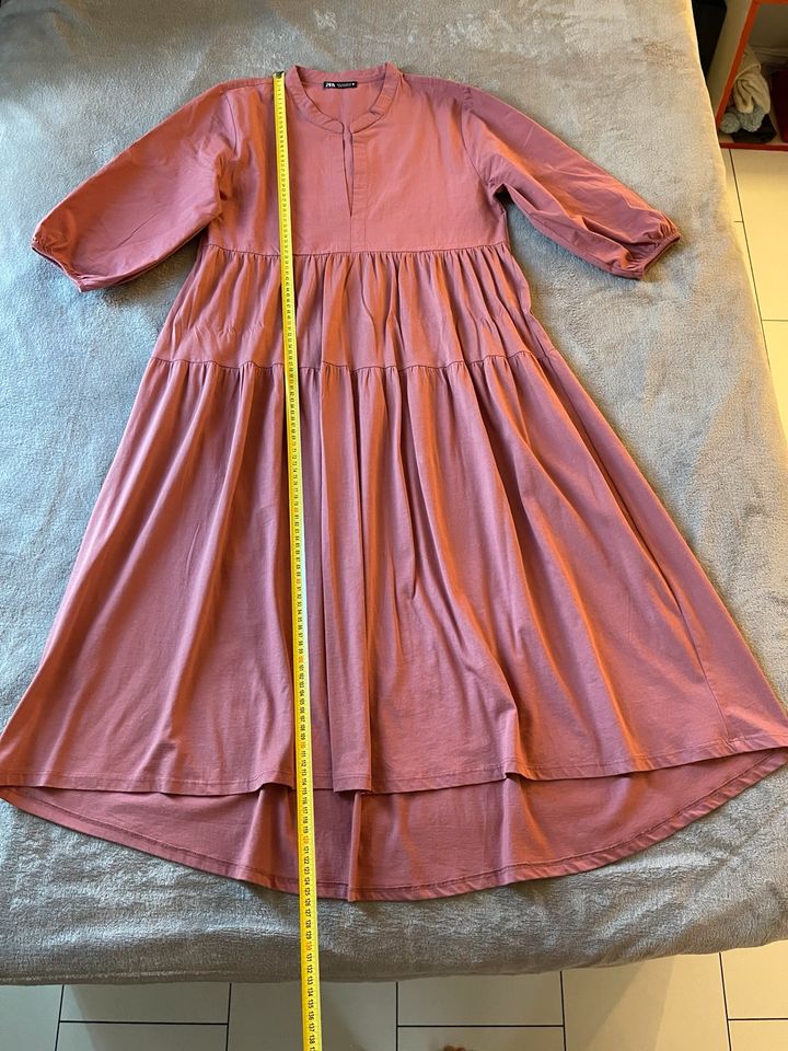 Zara Kleid rosa Midikleid vausschnitt in Köln