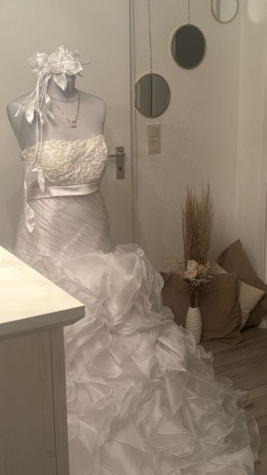 Hochzeitskleid Brautkleid inkl. Haarreifen S-L in Berlin