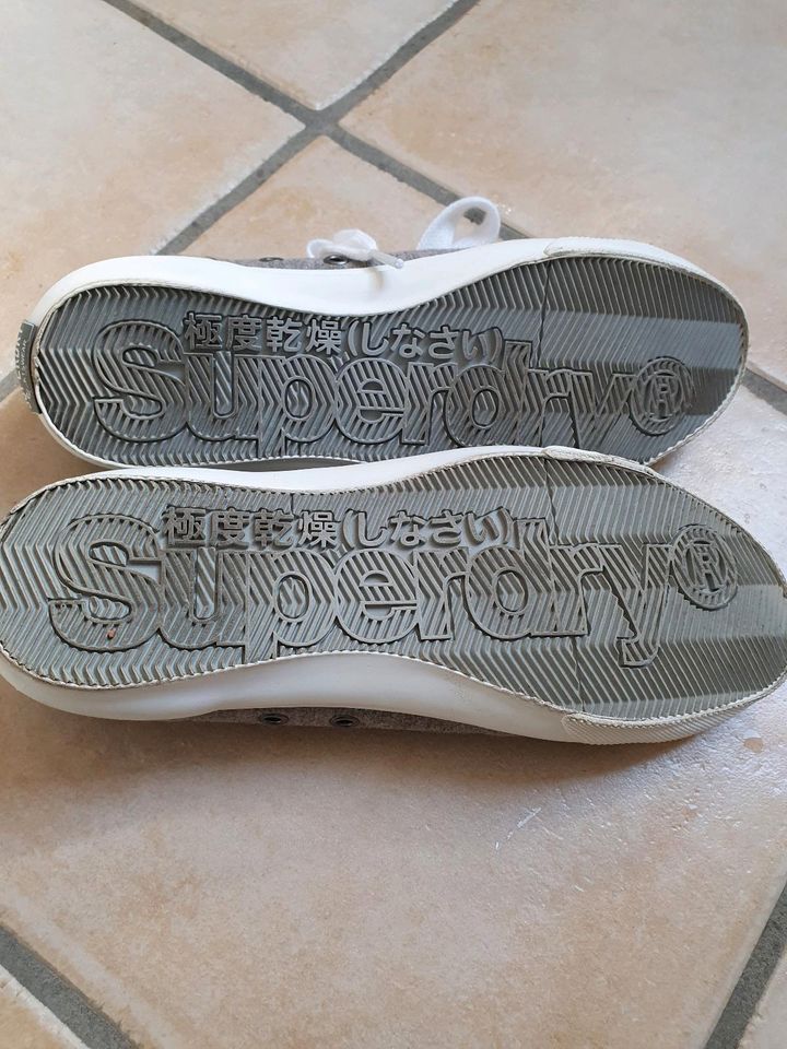 Superdry Sneaker weiß grau Größe 38 in Hausach