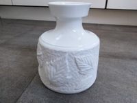 Vintage Schumann Porzellan Vase, Bisquit, weiß,Höhe 16 cm,60 iger Bayern - Fürth Vorschau