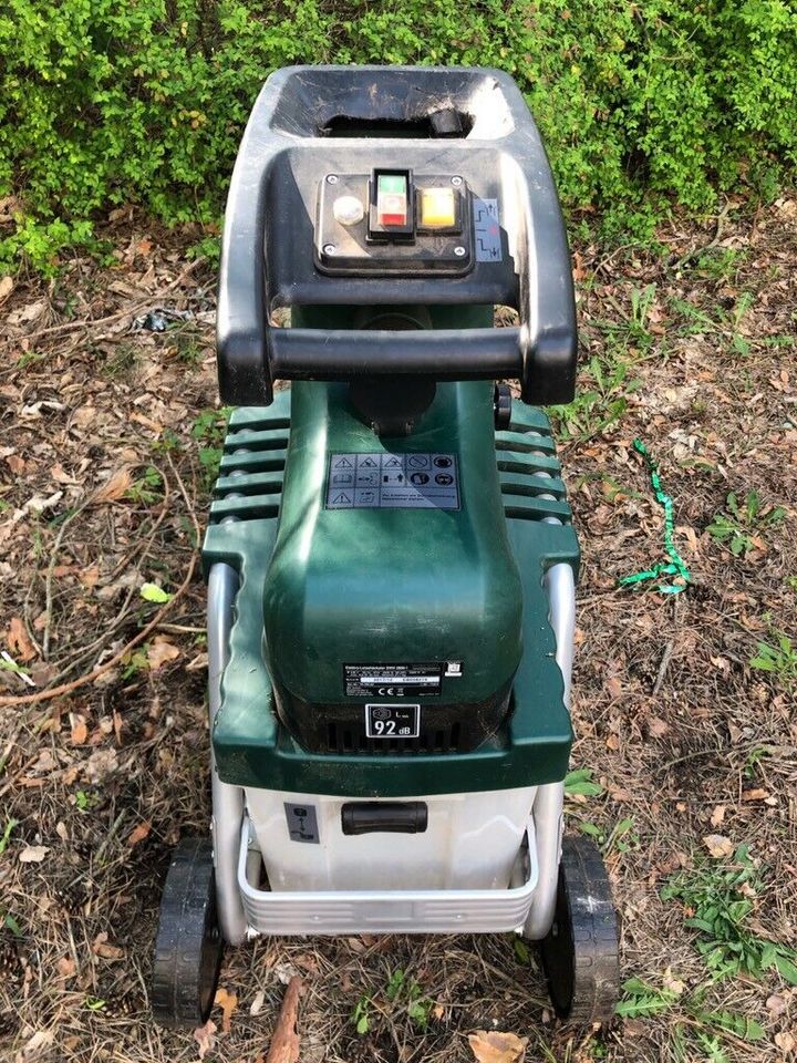 Vermiete Leisehäcksler, Häcksler Schredder Gartenhäcksler Äste in Potsdam