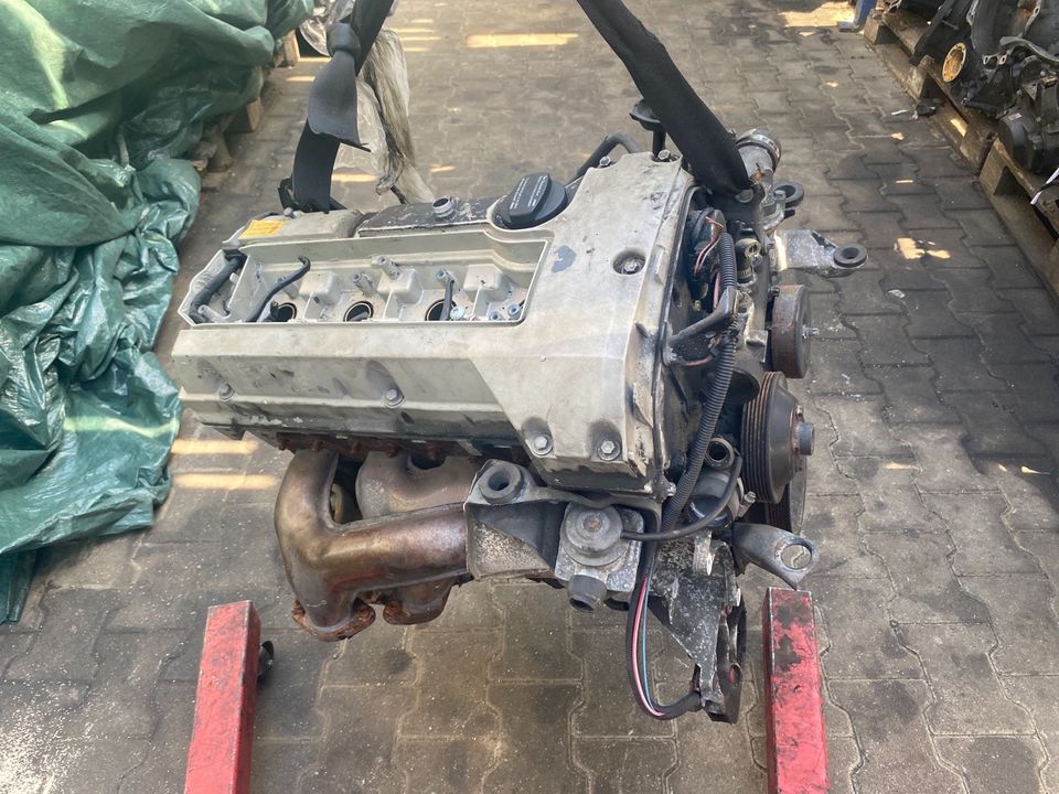 Motor Mercedes-Benz R1110112901 Benzin Engine  Versandkosten 70€ in Massenbachhausen