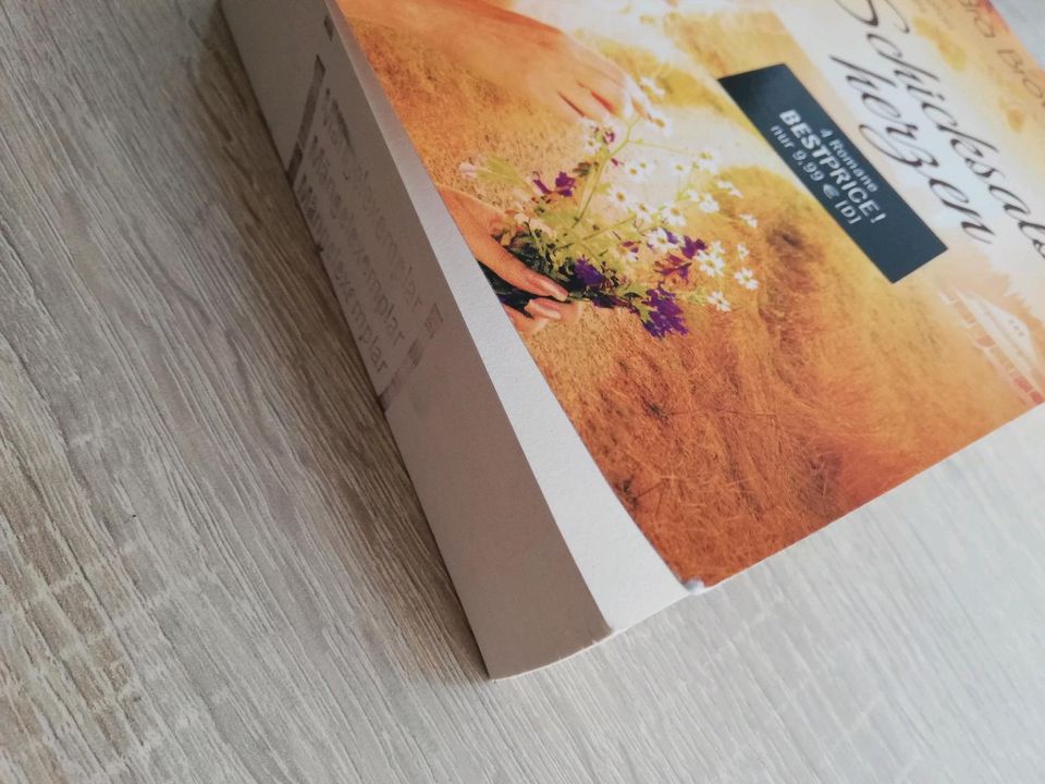 Buch "Schicksalsherzen" - 4 Romane in einem Buch in Karlsbad