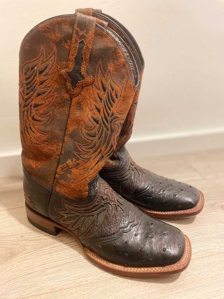 Cowboystiefel Lucchese in Werdohl