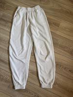 Neuwertige , beige Damen Jogginghose Gr.M von pull&bear Baden-Württemberg - Mannheim Vorschau