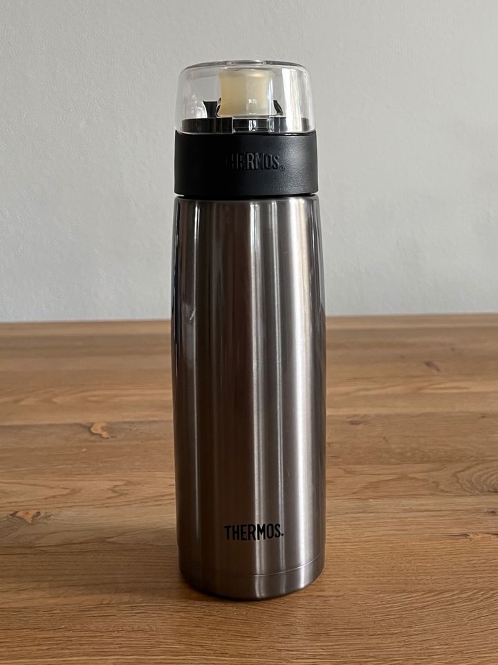 Thermos Isolier Trinkflasche 0,7 l in Gangkofen