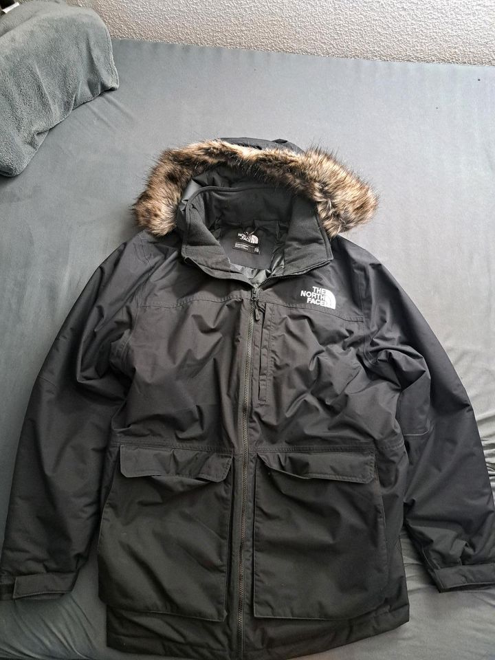 Original The North Face Winter Fell Parka Schwarz Neu XXL in Biebesheim