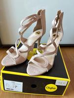 Buffalo High Heels Gr. 40 neu! Hessen - Neu-Isenburg Vorschau