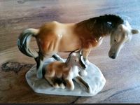 Pferde Stute mit Fohlen Porzellan Keramik Figur Saarland - Nalbach Vorschau