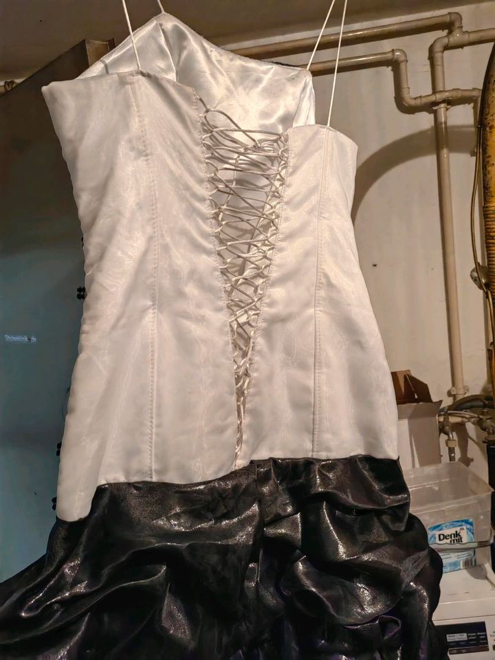 Kleid für Hochzeiten in Weilheim an der Teck