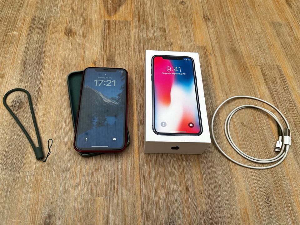 Apple iPhone 11 - 256 GB - Product Red - OVP - Zubehör in Hürth