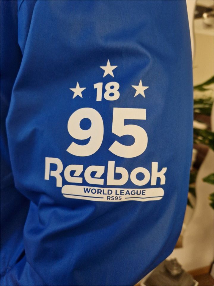 Stylische Reebok-Jacke (Herren) in blau, Track Jacket Größe: XL, in Nürnberg (Mittelfr)