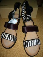 ZARA, Sandalen, Echtfell, Gr. 40, mit Karton, NEU!!!!! Nordrhein-Westfalen - Eitorf Vorschau