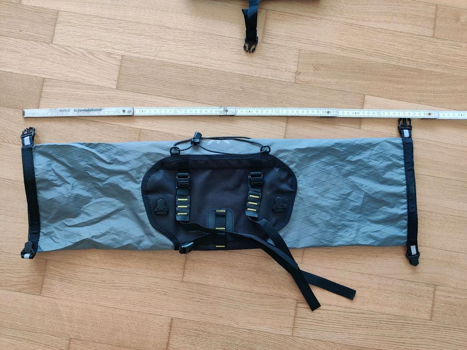 Apidura Handlebar Pack und Accessory Pocket Bikepacking in Berlin