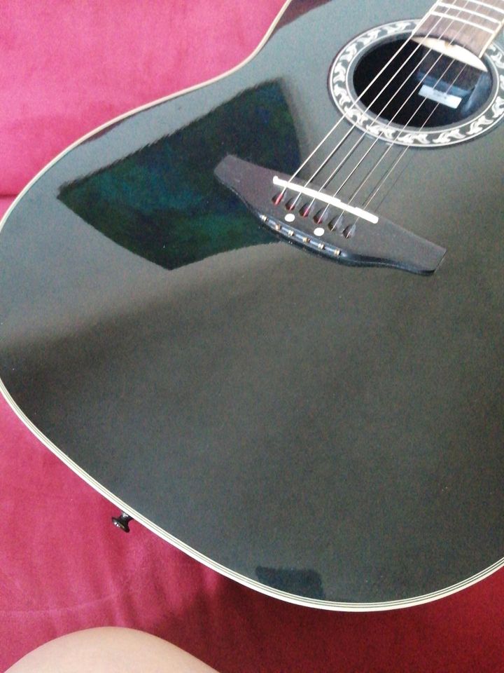 Ovation Applause AE27 in Schwarme