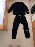 Essentials tracksuit in schwarz Duisburg - Walsum Vorschau