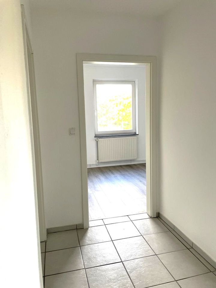 Große 3-Zimmer-Wohnung mit Badewanne, zentral in Löningen in Löningen