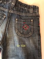 Original neuwertige Jeans von Burberry Größe 104 Baden-Württemberg - Wolfschlugen Vorschau