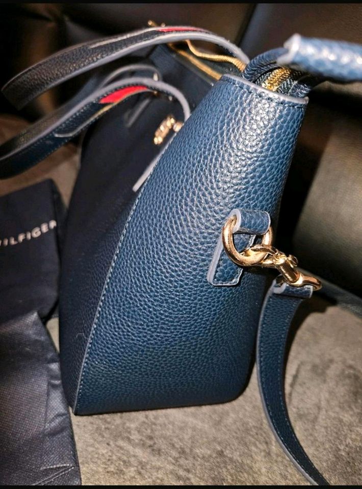 Tommy Hilfiger Tasche in Bedburg