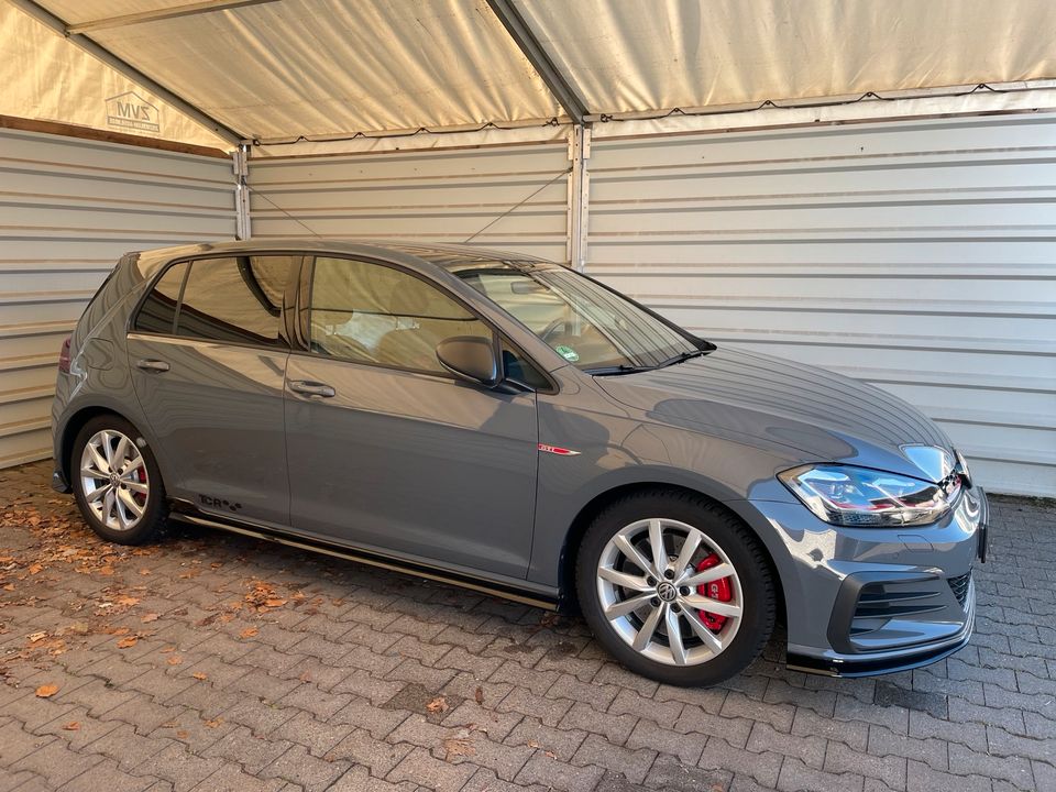 Golf 7 GTI TCR *Pano*Reifnitz*Keyless*2Hd in Gottmadingen