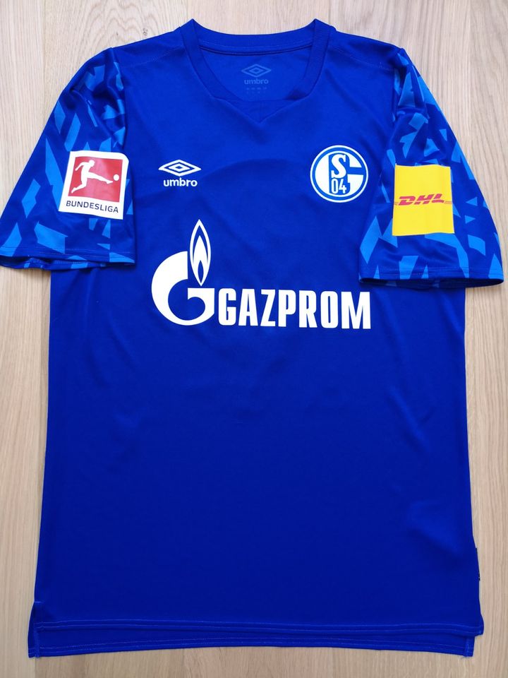 FC Schalke 04 Trikot / Suat Serdar / Saison 2019-2020 / Badges in Bremen