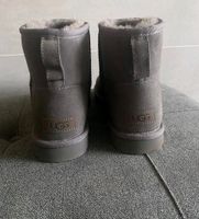 UGG UGGS Boots Gr. 40-41 Mini grau neu Niedersachsen - Bramsche Vorschau