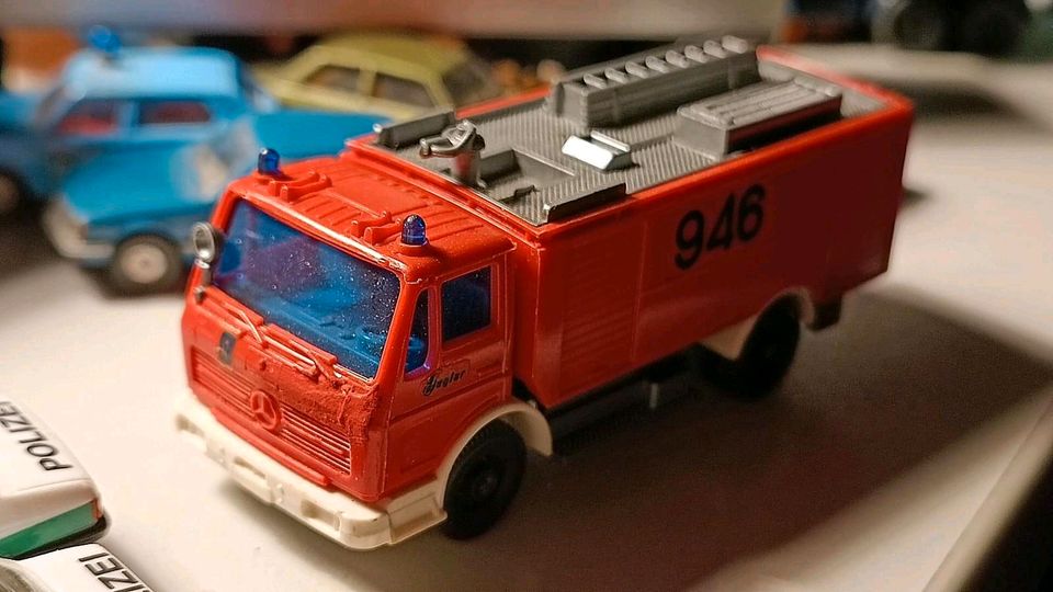 Sammlung Wiking H0 Herpa LKW FEUERWEHR Modellauto Auto Modelle ho in Messel