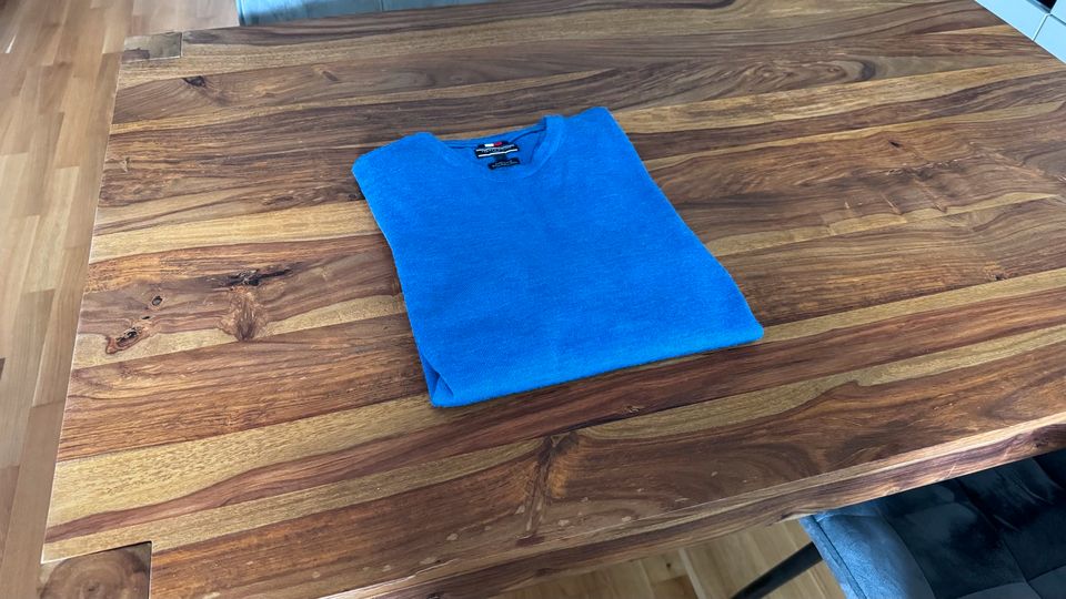 Tommy Hilfiger Pullover in blau und Größe S in Berlin