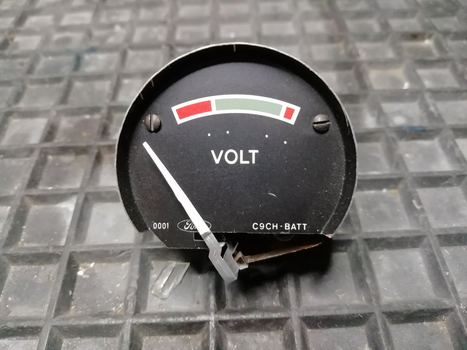 Ford Capri MK 1 Voltmeter in Wetter (Ruhr)