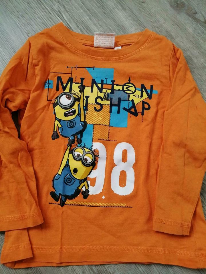 Set, Gr. 98, Minions T-Shirt + Longsleeve, Langarmshirt in Eltville